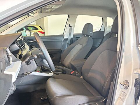 2025 Benzin Otomatik Seat Arona Beyaz Ermat Motorlu Araçlar ve Tarım Ürünleri Sanayi Ticaret A.Ş.