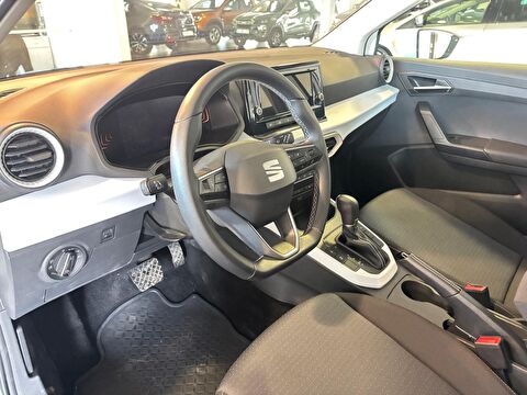 2025 Benzin Otomatik Seat Arona Beyaz Ermat Motorlu Araçlar ve Tarım Ürünleri Sanayi Ticaret A.Ş.