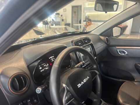 2023 Elektrik Otomatik Dacia Spring Yeşil Ermat Motorlu Araçlar ve Tarım Ürünleri Sanayi Ticaret A.Ş.