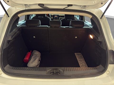 2023 Benzin Manuel Renault Clio Beyaz Ermat Motorlu Araçlar ve Tarım Ürünleri Sanayi Ticaret A.Ş.