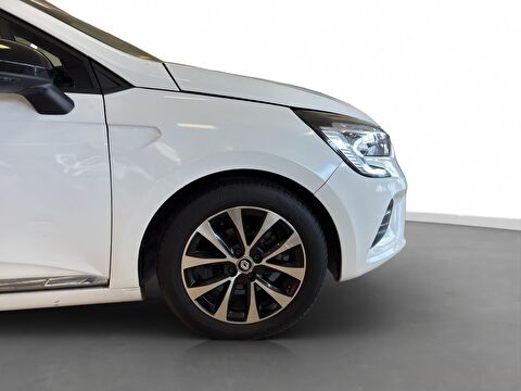 2023 Benzin Manuel Renault Clio Beyaz Ermat Motorlu Araçlar ve Tarım Ürünleri Sanayi Ticaret A.Ş.
