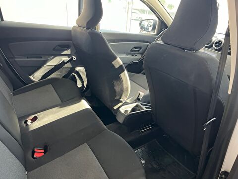 2021 Benzin Otomatik Dacia Duster Beyaz Ermat Motorlu Araçlar ve Tarım Ürünleri Sanayi Ticaret A.Ş.