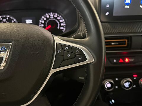 2022 Benzin Otomatik Dacia Sandero Stepway Turuncu Ermat Motorlu Araçlar ve Tarım Ürünleri Sanayi Ticaret A.Ş.