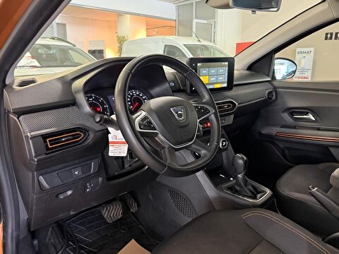 2022 Benzin Otomatik Dacia Sandero Stepway Turuncu Ermat Motorlu Araçlar ve Tarım Ürünleri Sanayi Ticaret A.Ş.