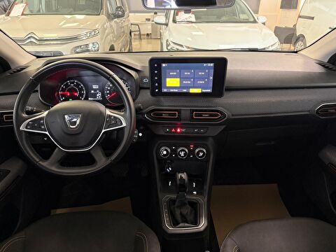 2022 Benzin Otomatik Dacia Sandero Stepway Turuncu Ermat Motorlu Araçlar ve Tarım Ürünleri Sanayi Ticaret A.Ş.