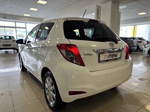 2014 Benzin Otomatik Toyota Yaris Beyaz Ermat Motorlu Araçlar ve Tarım Ürünleri Sanayi Ticaret A.Ş.
