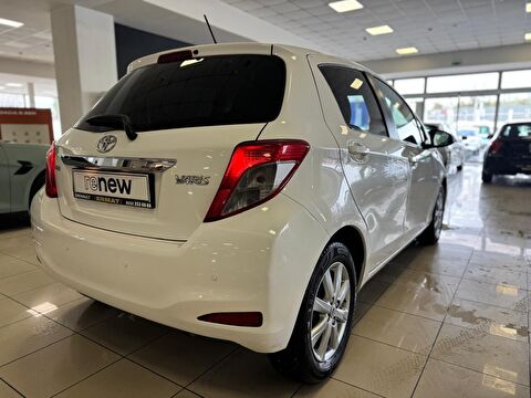 2014 Benzin Otomatik Toyota Yaris Beyaz Ermat Motorlu Araçlar ve Tarım Ürünleri Sanayi Ticaret A.Ş.