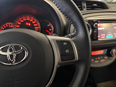 2014 Benzin Otomatik Toyota Yaris Beyaz Ermat Motorlu Araçlar ve Tarım Ürünleri Sanayi Ticaret A.Ş.