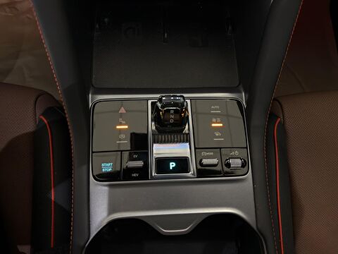 2024 PHEV Otomatik BYD Seal U Beyaz Ermat Motorlu Araçlar ve Tarım Ürünleri Sanayi Ticaret A.Ş.