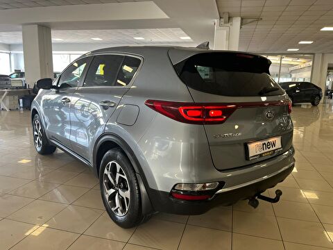 2021 Benzin Manuel Kia Sportage Gümüş Gri Ermat Motorlu Araçlar ve Tarım Ürünleri Sanayi Ticaret A.Ş.