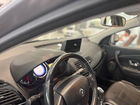2014 Dizel Otomatik Renault Megane Gri Ermat Motorlu Araçlar ve Tarım Ürünleri Sanayi Ticaret A.Ş.
