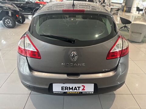 2014 Dizel Otomatik Renault Megane Gri Ermat Motorlu Araçlar ve Tarım Ürünleri Sanayi Ticaret A.Ş.