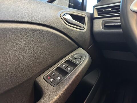 2024 Benzin Otomatik Renault Clio Beyaz Ermat Motorlu Araçlar ve Tarım Ürünleri Sanayi Ticaret A.Ş.