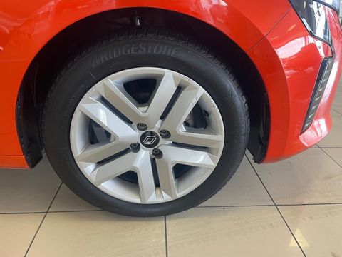 2024 Benzin Otomatik Renault Clio Turuncu Ermat Motorlu Araçlar ve Tarım Ürünleri Sanayi Ticaret A.Ş.