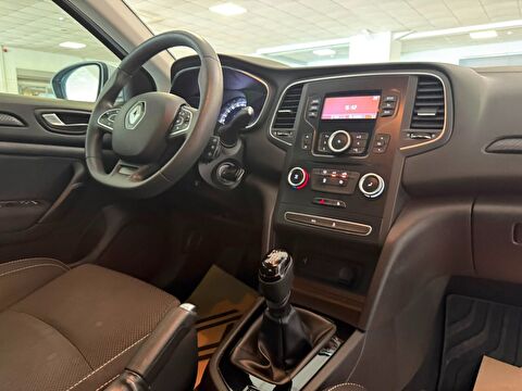 renault, megane, sedan 1.3 tce joy, manuel, benzin 2.el otomobil | renew 18