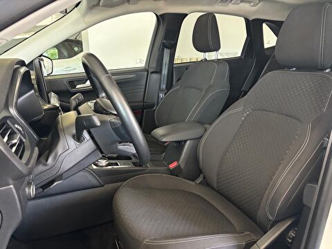 2025 Benzin Otomatik Ford Kuga Beyaz Ermat Motorlu Araçlar ve Tarım Ürünleri Sanayi Ticaret A.Ş.