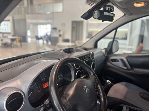 2013 Dizel Manuel Peugeot Partner Gri Ermat Motorlu Araçlar ve Tarım Ürünleri Sanayi Ticaret A.Ş.