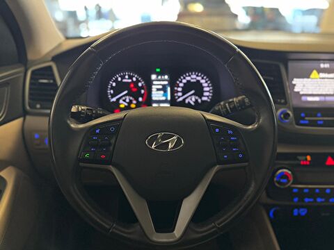 2017 Benzin Otomatik Hyundai Tucson Gri Ermat Motorlu Araçlar ve Tarım Ürünleri Sanayi Ticaret A.Ş.