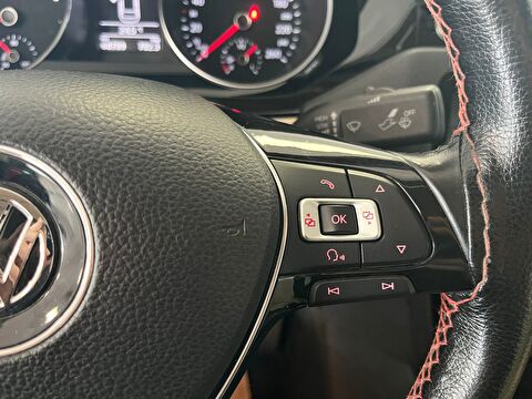 2017 Benzin Manuel Volkswagen Jetta Kırmızı Ermat Motorlu Araçlar ve Tarım Ürünleri Sanayi Ticaret A.Ş.
