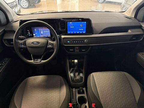 2024 Benzin Otomatik Ford Tourneo Courier Siyah Ermat Motorlu Araçlar ve Tarım Ürünleri Sanayi Ticaret A.Ş.