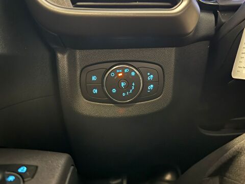 2024 Benzin Otomatik Ford Tourneo Courier Siyah Ermat Motorlu Araçlar ve Tarım Ürünleri Sanayi Ticaret A.Ş.