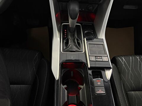 2020 Benzin Otomatik Mitsubishi Eclipse Cross Kırmızı Ermat Motorlu Araçlar ve Tarım Ürünleri Sanayi Ticaret A.Ş.