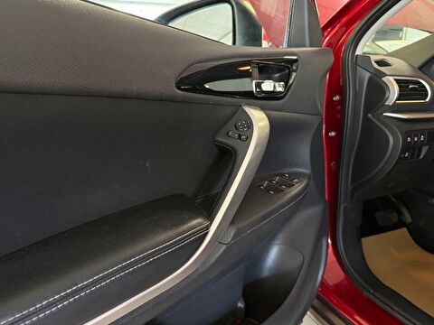 2020 Benzin Otomatik Mitsubishi Eclipse Cross Kırmızı Ermat Motorlu Araçlar ve Tarım Ürünleri Sanayi Ticaret A.Ş.