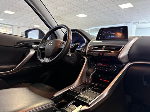 2020 Benzin Otomatik Mitsubishi Eclipse Cross Kırmızı Ermat Motorlu Araçlar ve Tarım Ürünleri Sanayi Ticaret A.Ş.