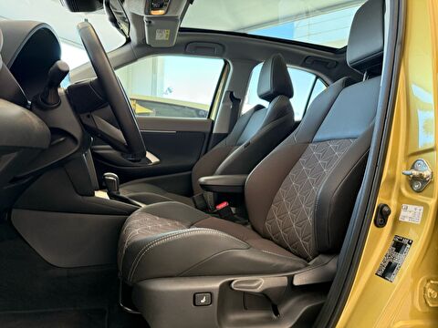 2023 Hybrid Otomatik Toyota Yaris Sarı Ermat Motorlu Araçlar ve Tarım Ürünleri Sanayi Ticaret A.Ş.