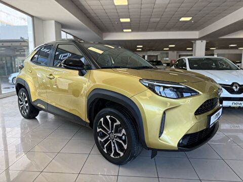 2023 Hybrid Otomatik Toyota Yaris Sarı Ermat Motorlu Araçlar ve Tarım Ürünleri Sanayi Ticaret A.Ş.