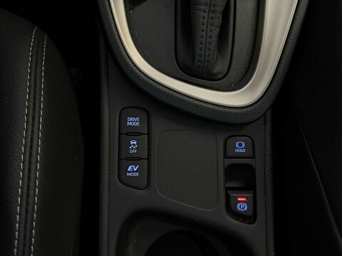 2023 Hybrid Otomatik Toyota Yaris Sarı Ermat Motorlu Araçlar ve Tarım Ürünleri Sanayi Ticaret A.Ş.