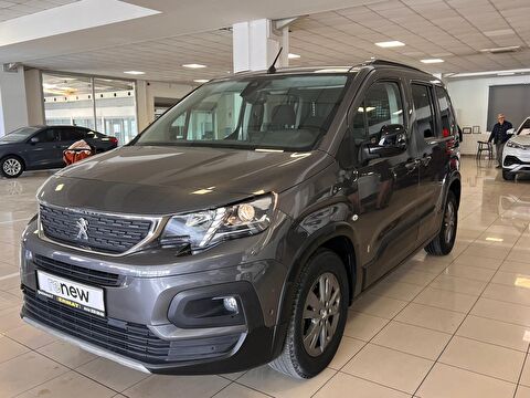 1.5 BlueHDI Allure, 2. el otomobil | renew