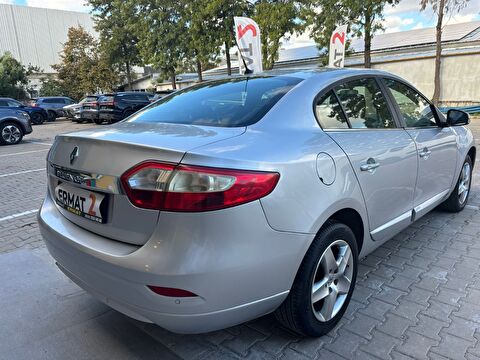 2015 Dizel Otomatik Renault Fluence Gümüş Gri Ermat Motorlu Araçlar ve Tarım Ürünleri Sanayi Ticaret A.Ş.