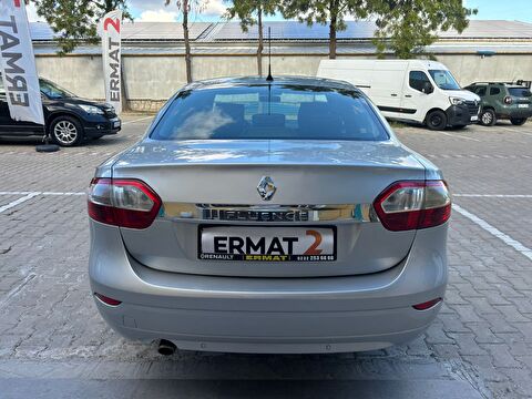 2015 Dizel Otomatik Renault Fluence Gümüş Gri Ermat Motorlu Araçlar ve Tarım Ürünleri Sanayi Ticaret A.Ş.