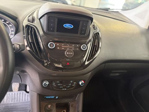 2022 Dizel Manuel Ford Tourneo Courier Beyaz Ermat Motorlu Araçlar ve Tarım Ürünleri Sanayi Ticaret A.Ş.