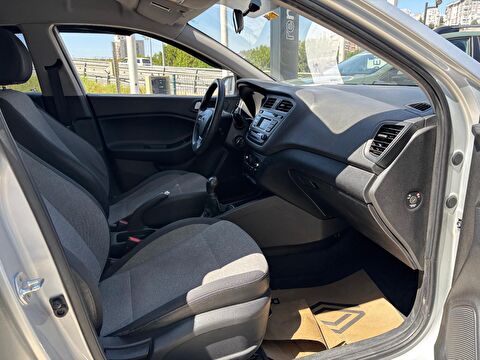2015 Benzin Manuel Hyundai i20 Gri Ermat Motorlu Araçlar ve Tarım Ürünleri Sanayi Ticaret A.Ş.