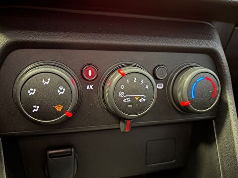 2023 Benzin Otomatik Renault Taliant Beyaz Ermat Motorlu Araçlar ve Tarım Ürünleri Sanayi Ticaret A.Ş.