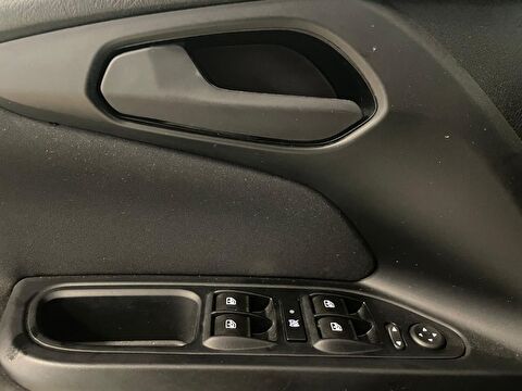 2025 Benzin Manuel Fiat Egea Cross Beyaz Ermat Motorlu Araçlar ve Tarım Ürünleri Sanayi Ticaret A.Ş.