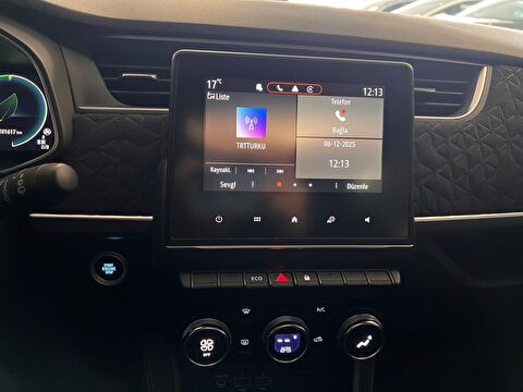 2023 Elektrik Otomatik Renault Zoe Kırmızı Ermat Motorlu Araçlar ve Tarım Ürünleri Sanayi Ticaret A.Ş.