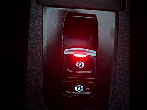 2023 Elektrik Otomatik Renault Zoe Kırmızı Ermat Motorlu Araçlar ve Tarım Ürünleri Sanayi Ticaret A.Ş.