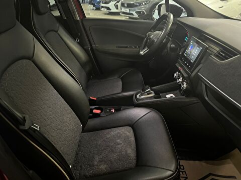 2023 Elektrik Otomatik Renault Zoe Kırmızı Ermat Motorlu Araçlar ve Tarım Ürünleri Sanayi Ticaret A.Ş.