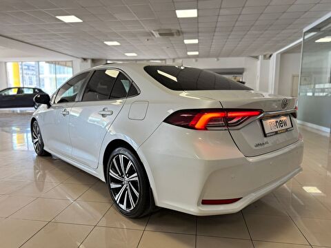 toyota, corolla, sedan 1.5 flame x-pack multidrive s, otomatik, benzin 2.el otomobil | renew 5
