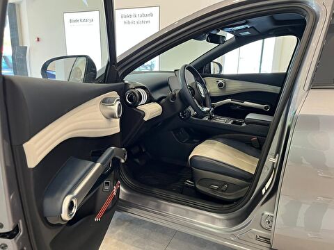 2025 Elektrik Otomatik BYD Atto 3 EV Gri Ermat Motorlu Araçlar ve Tarım Ürünleri Sanayi Ticaret A.Ş.