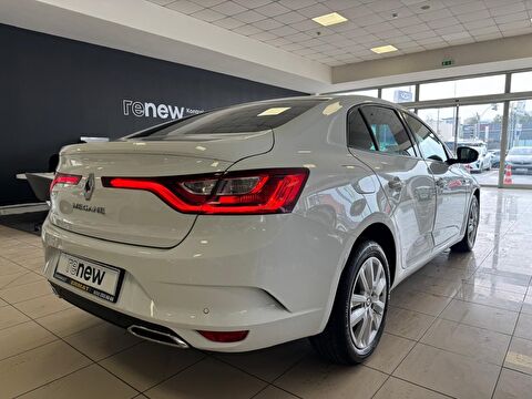 2023 Benzin Otomatik Renault Megane Beyaz Ermat Motorlu Araçlar ve Tarım Ürünleri Sanayi Ticaret A.Ş.
