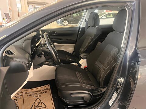 2023 Benzin Otomatik Hyundai i20 Gri Ermat Motorlu Araçlar ve Tarım Ürünleri Sanayi Ticaret A.Ş.