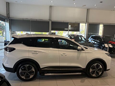 2025 Benzin Otomatik Chery Tiggo 7 Beyaz Ermat Motorlu Araçlar ve Tarım Ürünleri Sanayi Ticaret A.Ş.