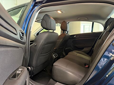 renault, megane, sedan 1.3 tce touch edc, otomatik, benzin 2.el otomobil | renew 18