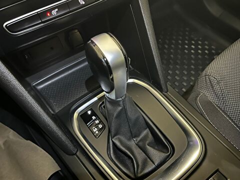 renault, megane, sedan 1.3 tce joy edc, otomatik, benzin 2.el otomobil | renew 19