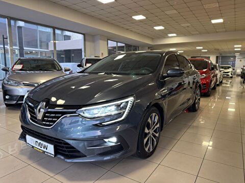 Sedan 1.3 TCe Icon EDC, 2. el otomobil | renew