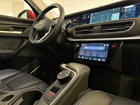2023 Elektrik Otomatik TOGG T10X V2 AWD  Kırmızı Ermat Motorlu Araçlar ve Tarım Ürünleri Sanayi Ticaret A.Ş.